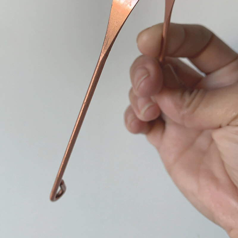 Raspador de Língua de cobre.